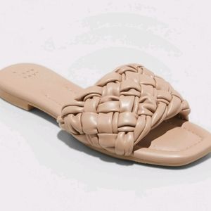 NWT Carissa woven slide sandal